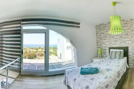 Joya Cyprus Stargazer Garden *