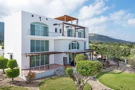 בית נופש Joya Cyprus Stargazer Garden *